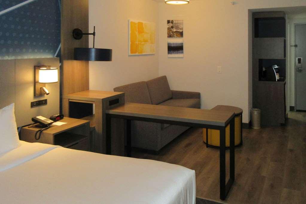 Comfort Inn & Suites Irvine Spectrum Lake Forest Habitación foto